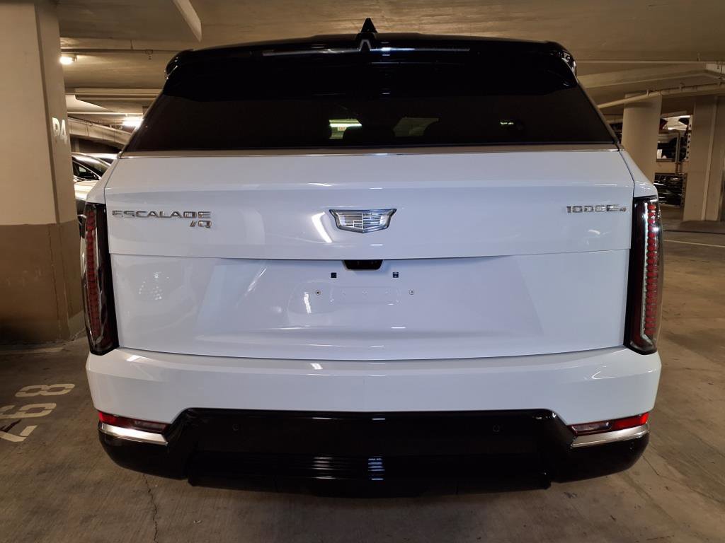 Used 2025 Cadillac Escalade IQ Luxury 1 image 7