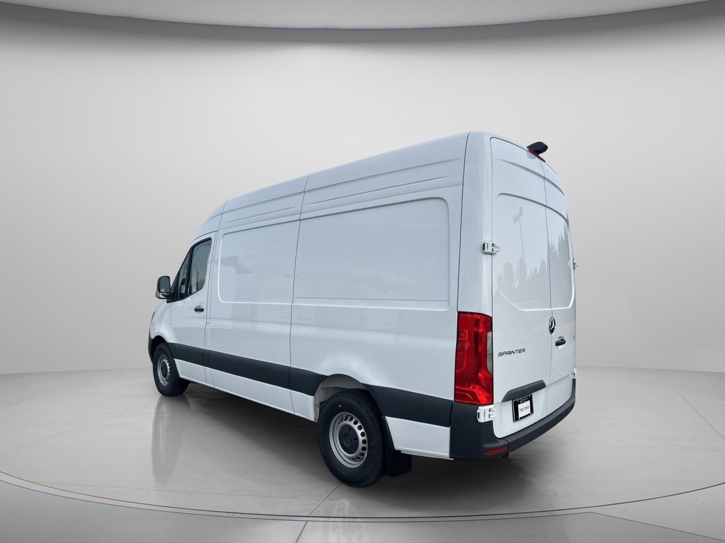 Certified 2025 Mercedes-Benz Sprinter 2500 image 4