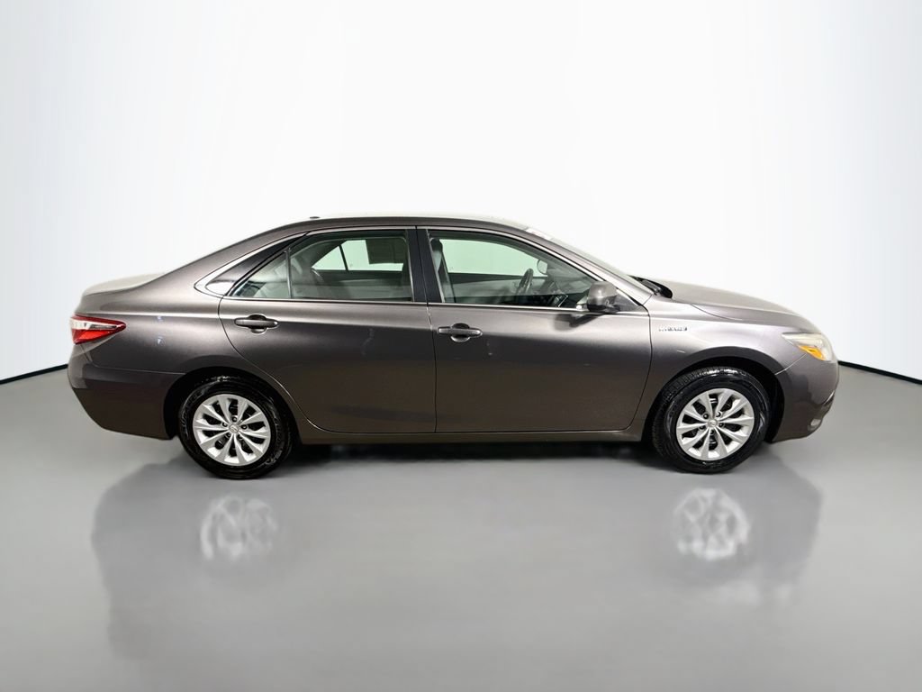 Certified 2017 Toyota Camry LE FWD image 8