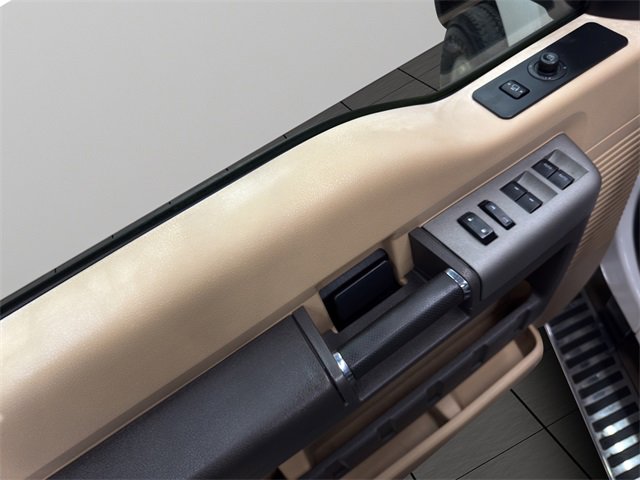 Used 2016 Ford F350 Lariat w/ Chrome Package image 33