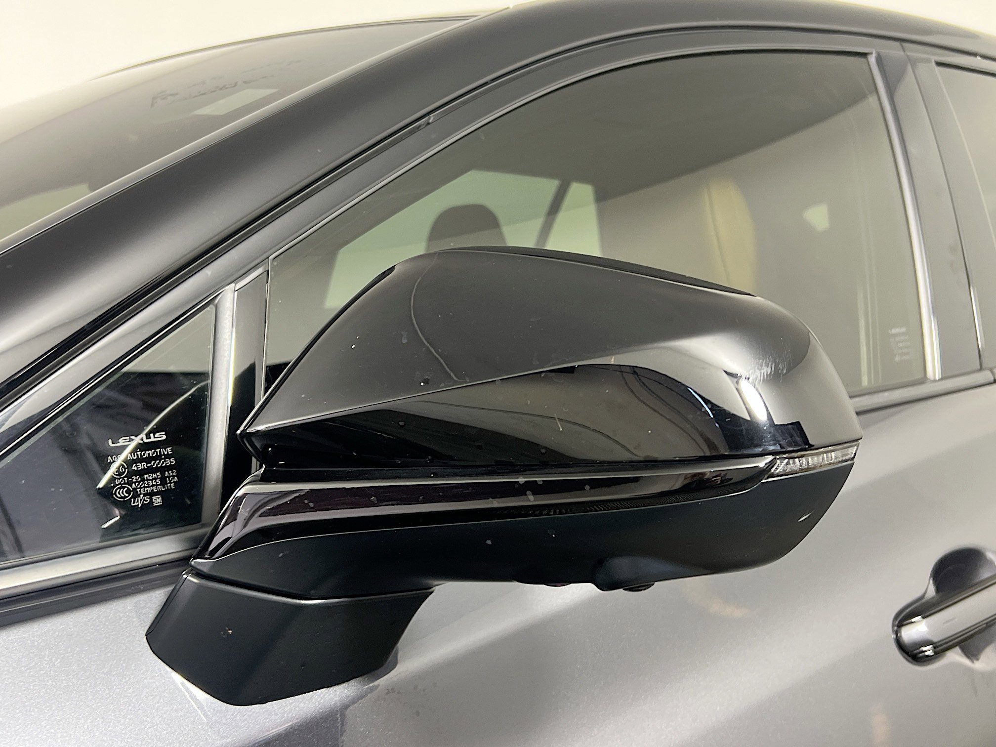 Used 2023 Lexus RZ 450e Premium image 12