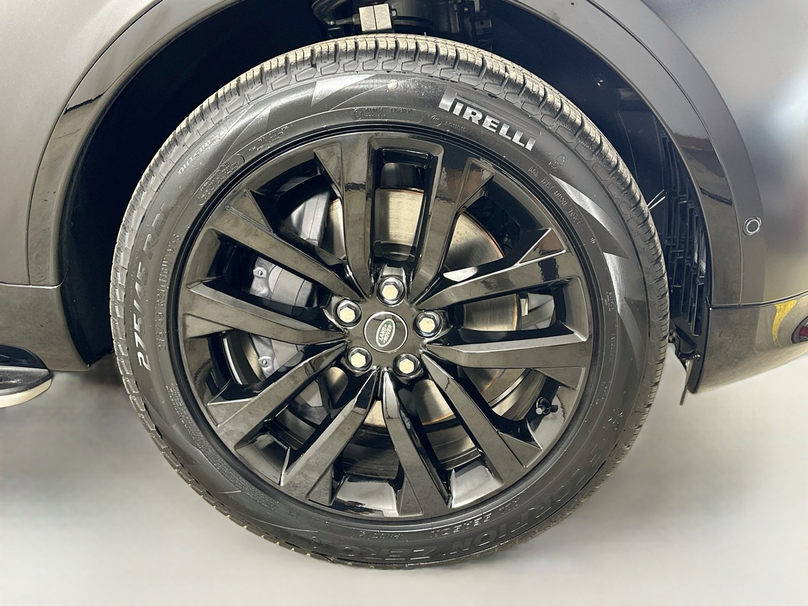 New 2026 Land Rover Discovery Limited Edition AWD/4WD image 11