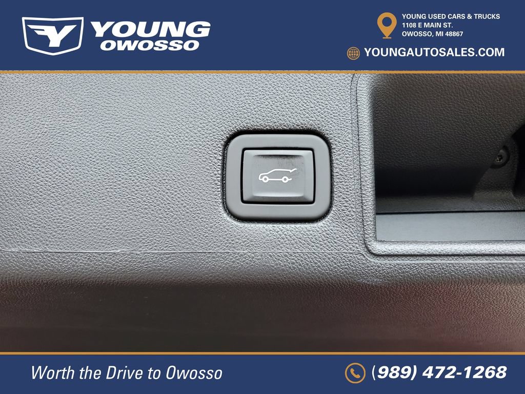 Used 2024 GMC Terrain SLE w/ Driver Convenience Package FWD image 31