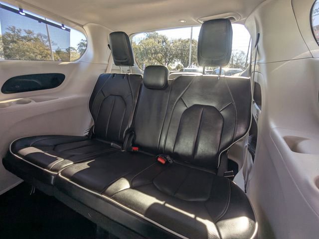 Used 2024 Chrysler Pacifica Limited image 18