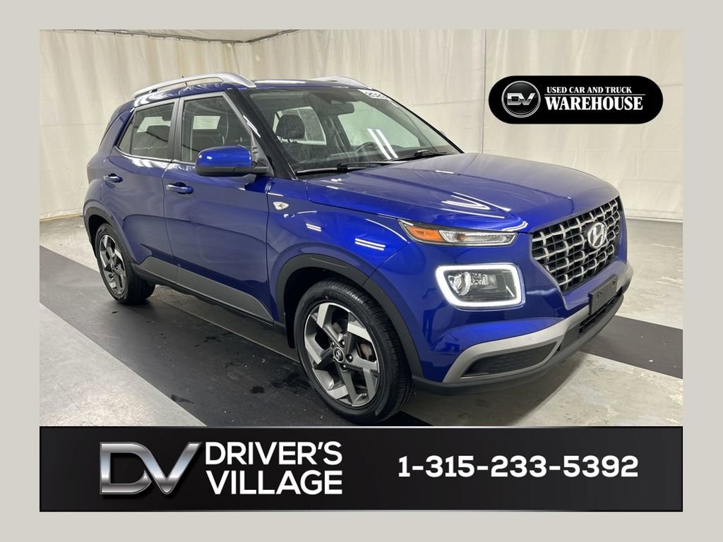 Used 2023 Hyundai Venue Limited FWD image 1