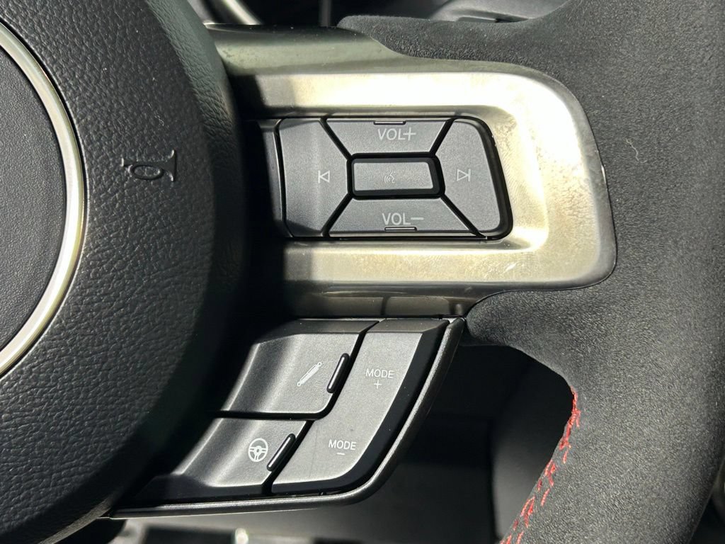 Used 2019 Ford Mustang Shelby GT350R w/ GT350R Equipment Group 920A RWD image 28