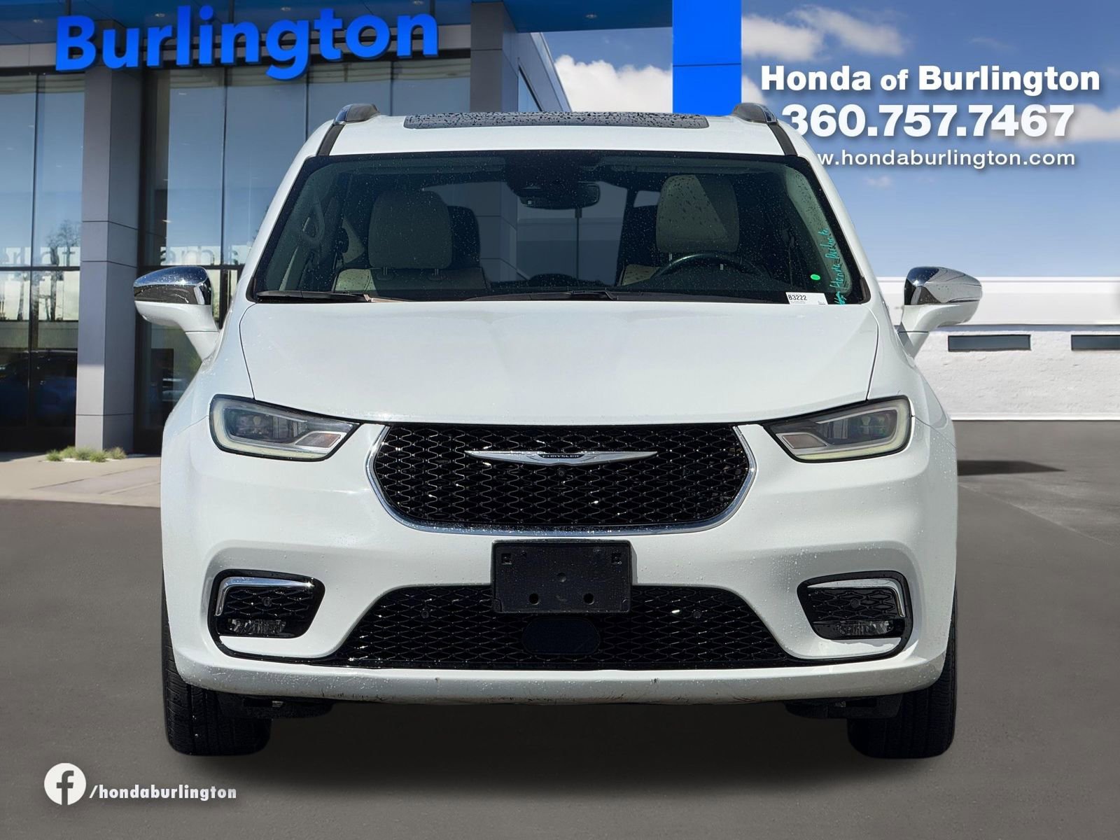 Used 2021 Chrysler Pacifica Limited w/ Premium & Safety Sphere Group AWD/4WD image 10