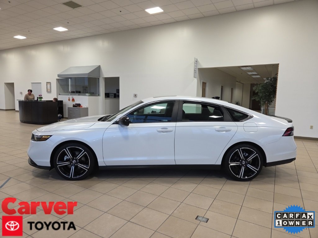 Used 2023 Honda Accord Sport image 1