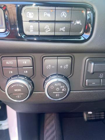 New 2026 GMC Yukon AT4 Ultimate AWD/4WD image 10