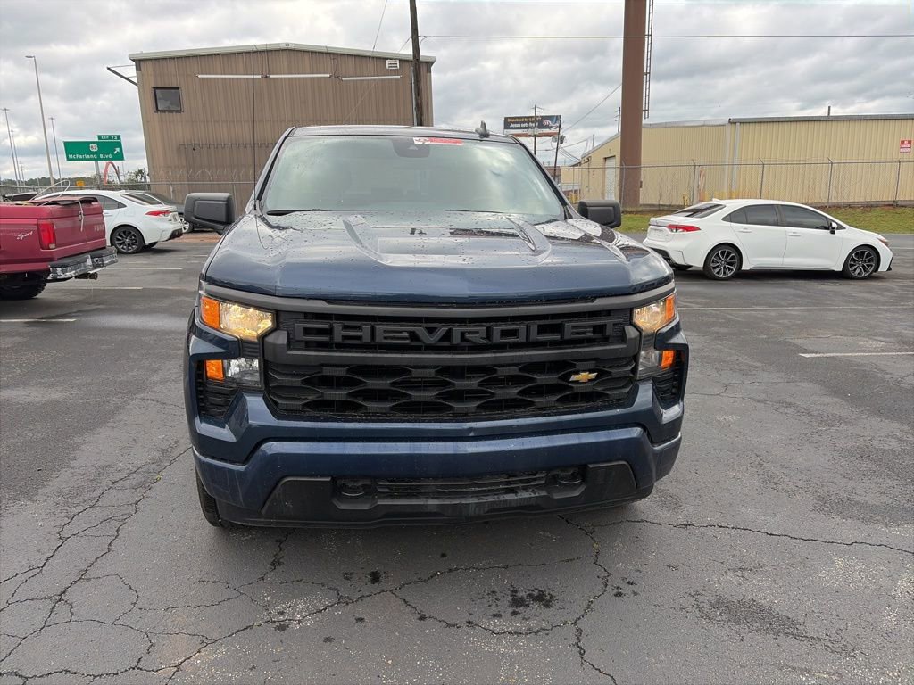 Used 2023 Chevrolet Silverado 1500 Custom image 2