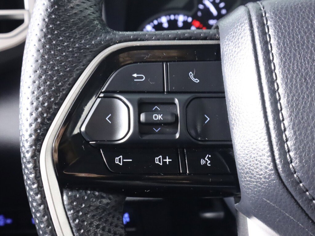 Used 2022 Toyota Tundra SR5 w/ TRD Off-Road Package AWD/4WD image 12