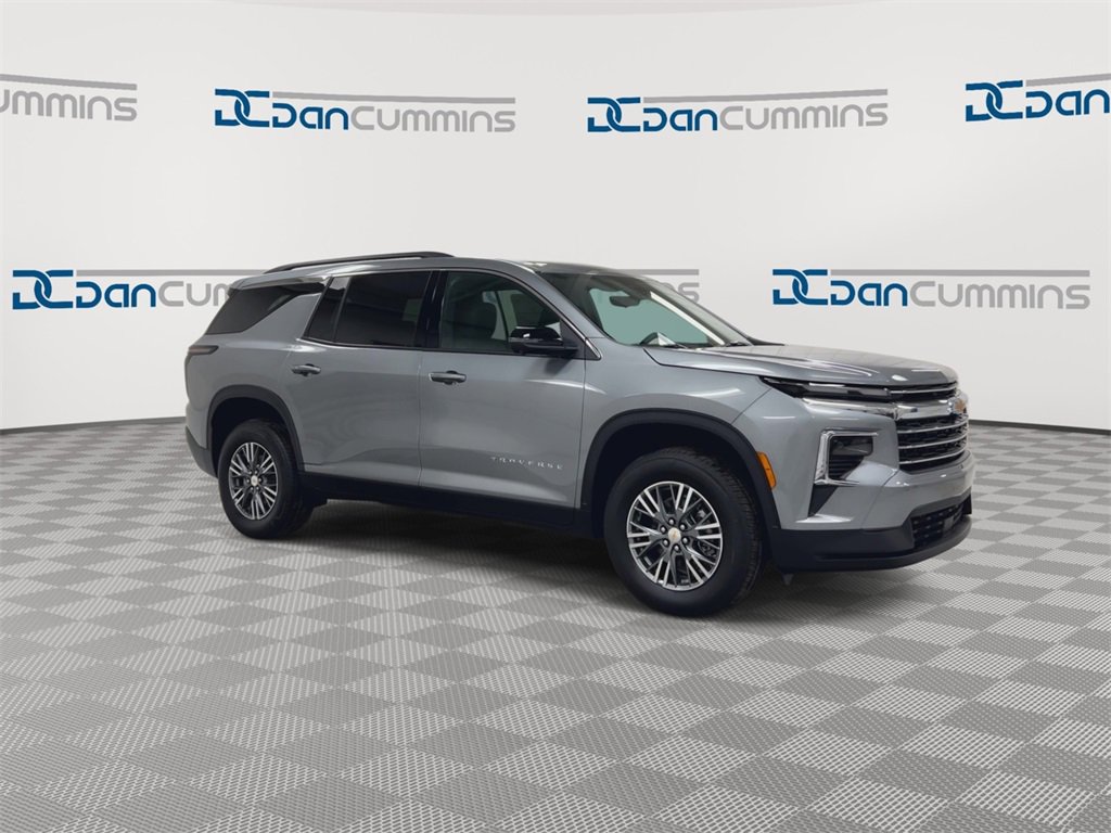 New 2026 Chevrolet Traverse LT w/ Driver Confidence Package image 2