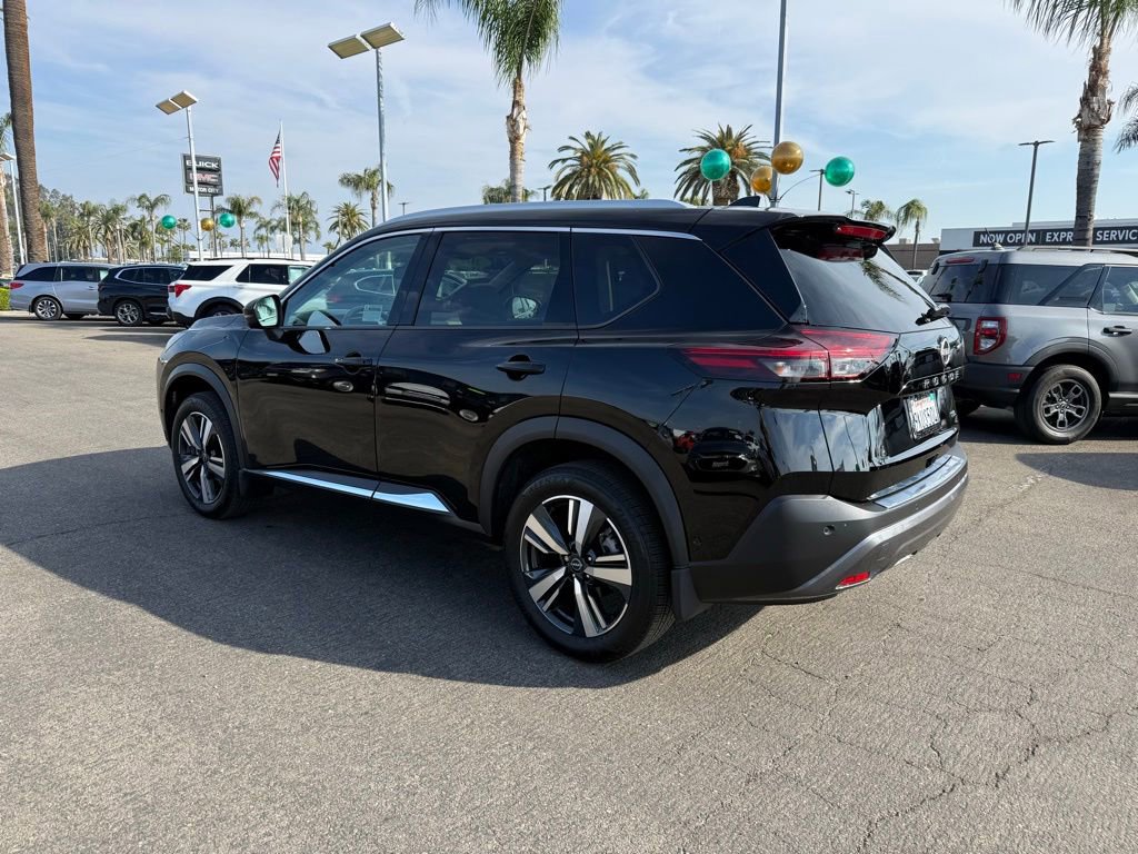 Used 2023 Nissan Rogue SL w/ SL Premium Package image 4