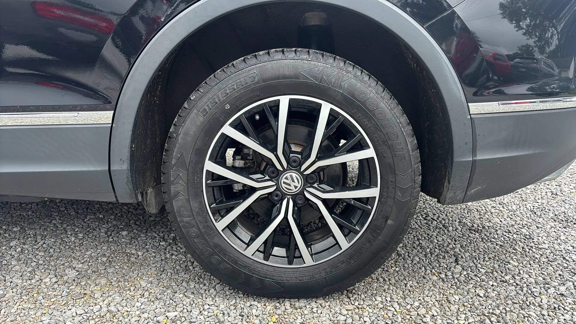 Used 2021 Volkswagen Tiguan S AWD/4WD image 2