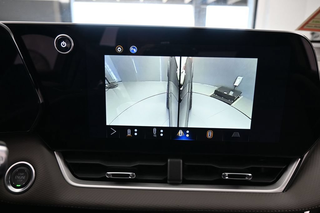 Used 2025 Chevrolet Equinox LT w/ Convenience Package II FWD image 26