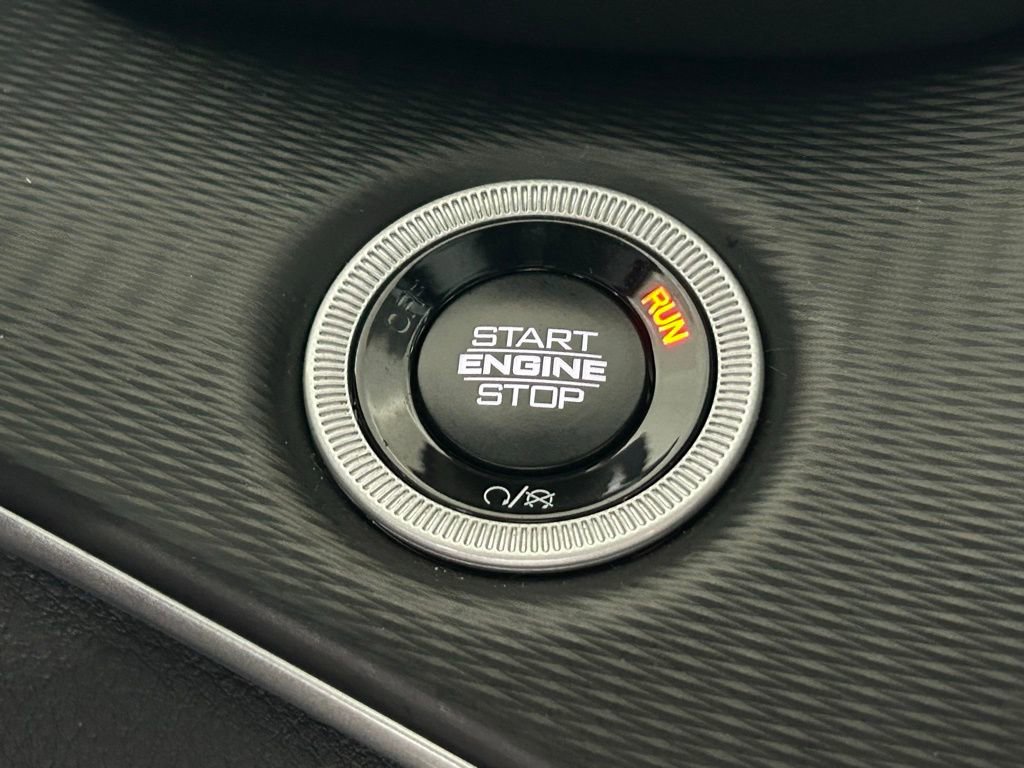 Used 2025 Jeep Grand Cherokee L Laredo image 52