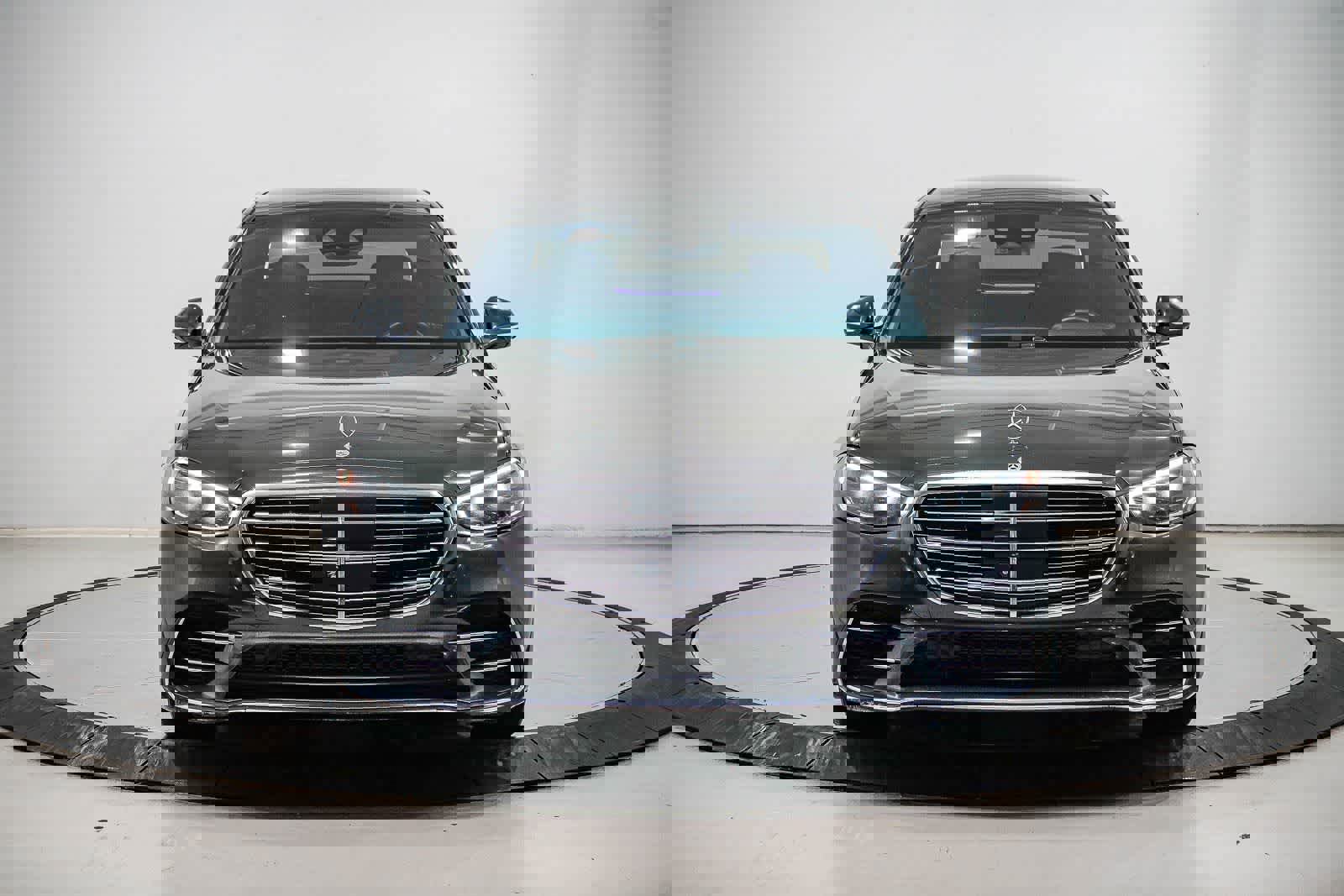 Used 2023 Mercedes-Benz S 580 4MATIC Sedan image 6