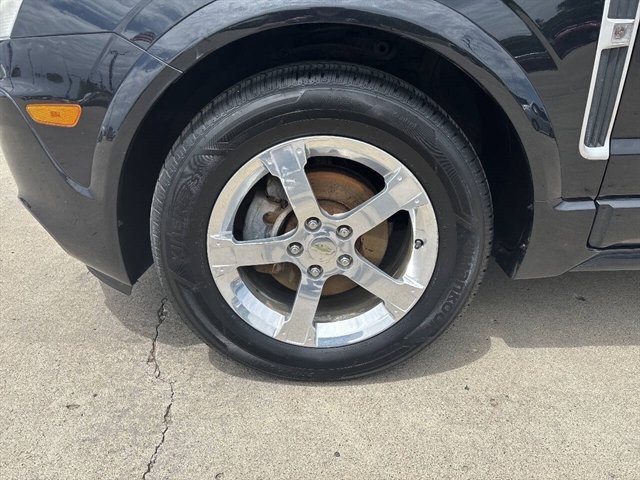 Used 2014 Chevrolet Captiva Sport LT FWD image 2