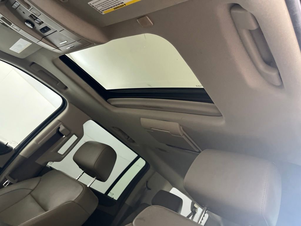 Used 2019 Chevrolet Suburban Premier AWD/4WD image 79