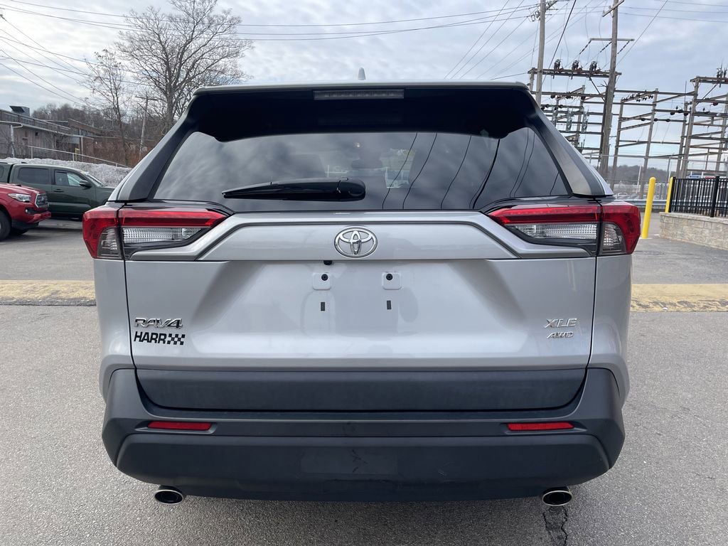 Used 2021 Toyota RAV4 XLE w/ Carpet Mat Package (TMS) image 4