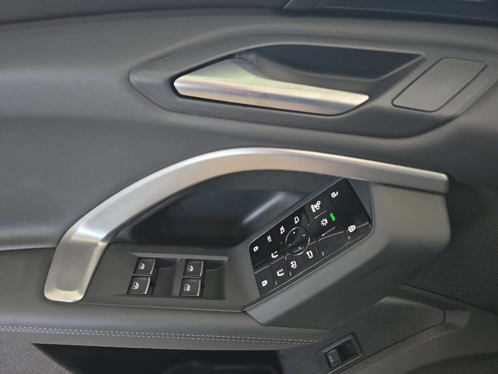 New 2026 Audi Q5 Premium Plus AWD/4WD image 10