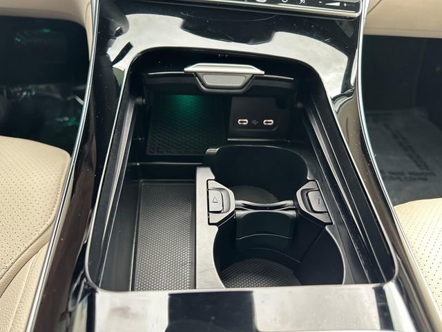 Used 2025 Mercedes-Benz C 300 4MATIC Sedan image 20