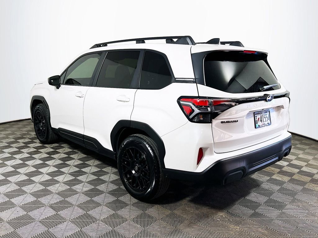 Used 2025 Subaru Forester Premium AWD/4WD image 5
