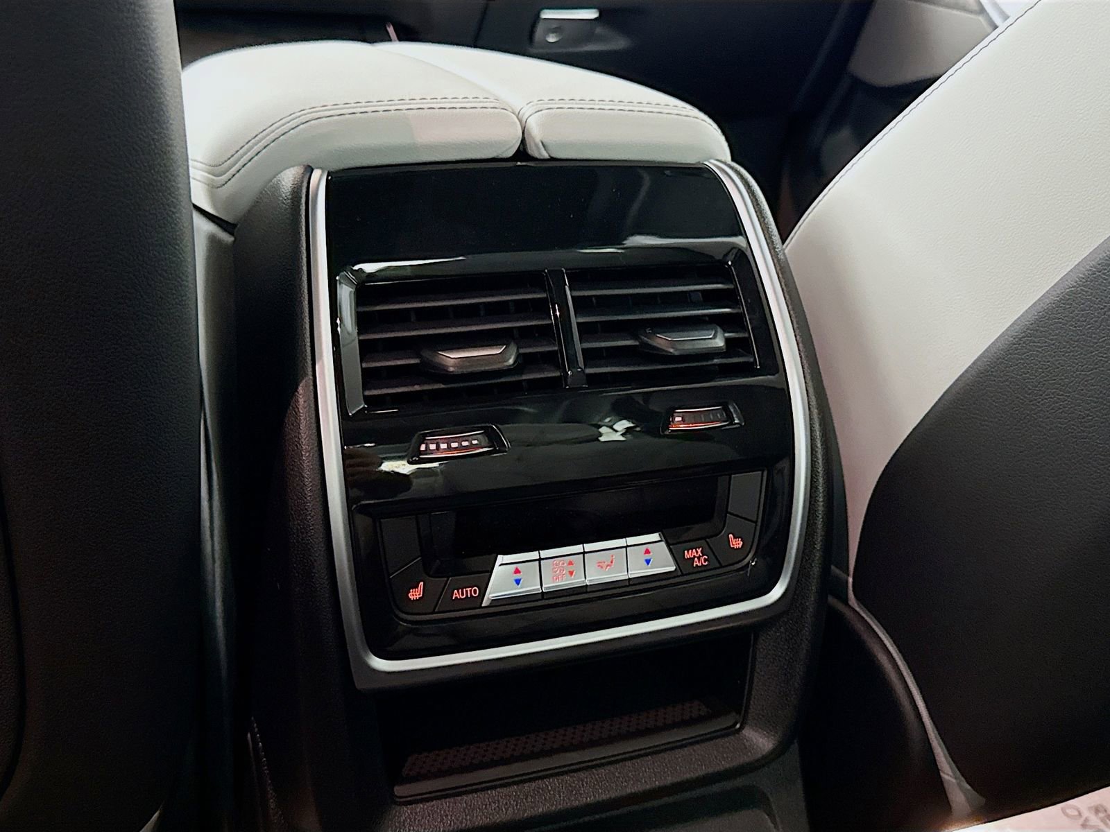 New 2026 BMW X7 xDrive40i image 27