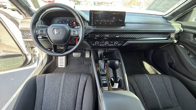 Used 2025 Honda Accord Sport image 18