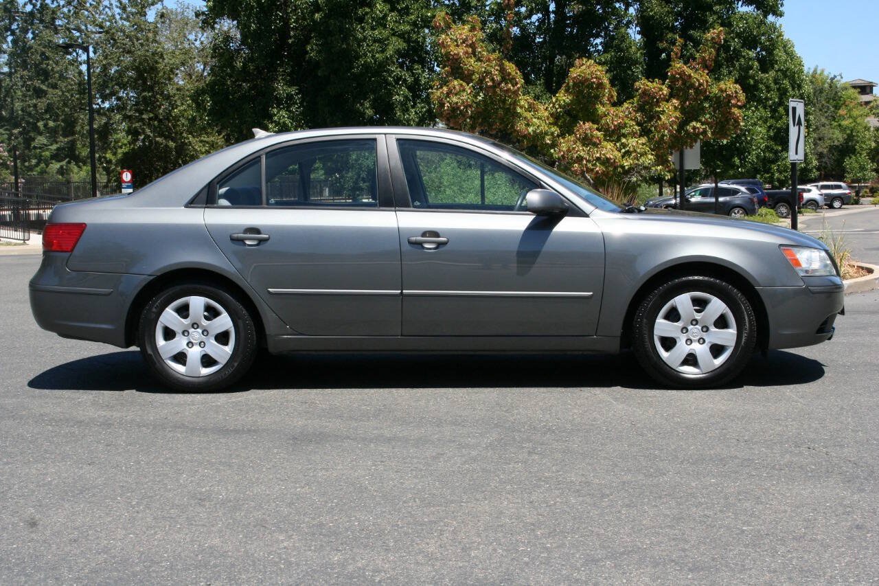 Used 2009 Hyundai Sonata GLS FWD image 4