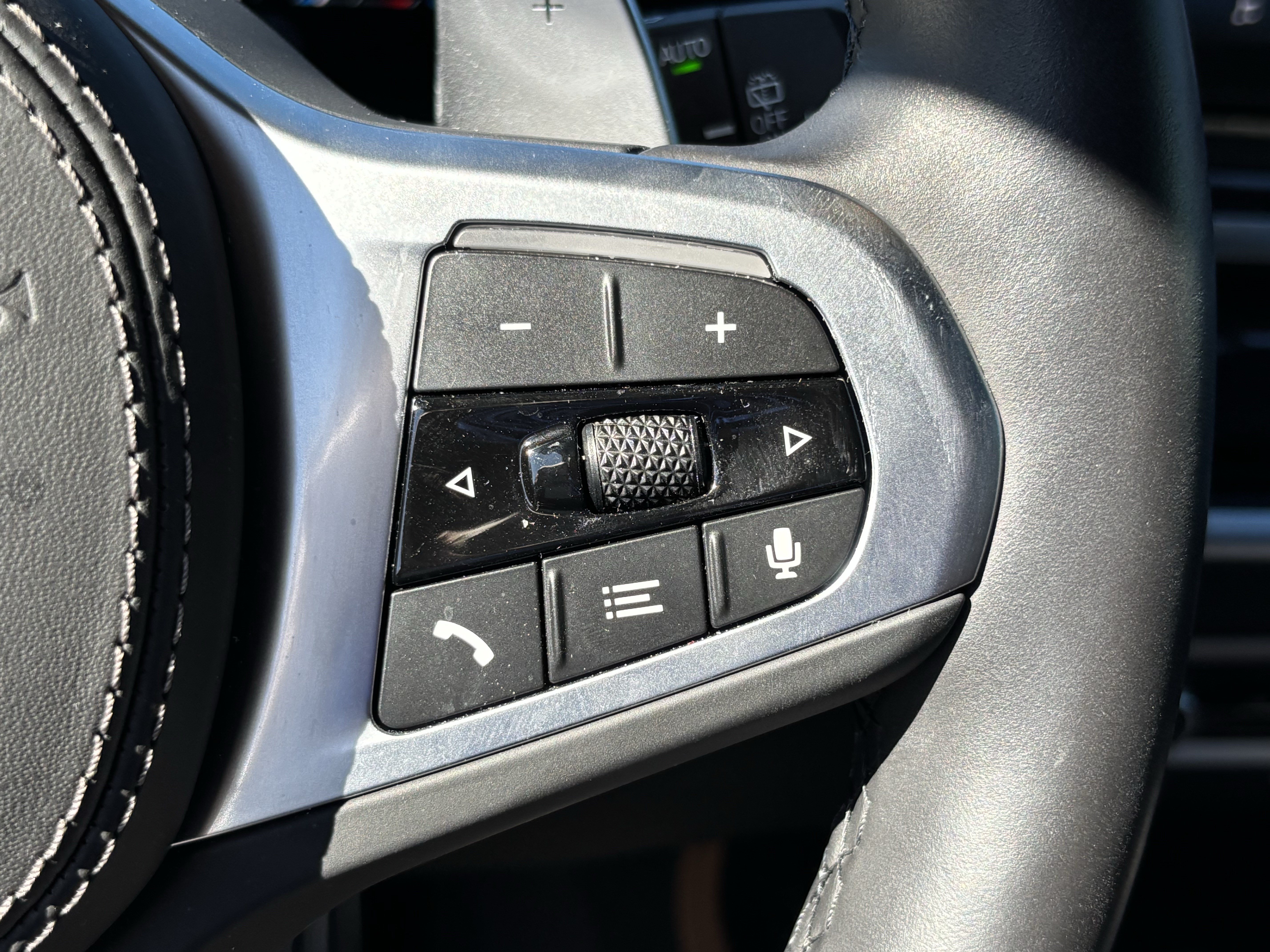 Certified 2025 BMW X7 xDrive40i w/ M Sport Package AWD/4WD image 19