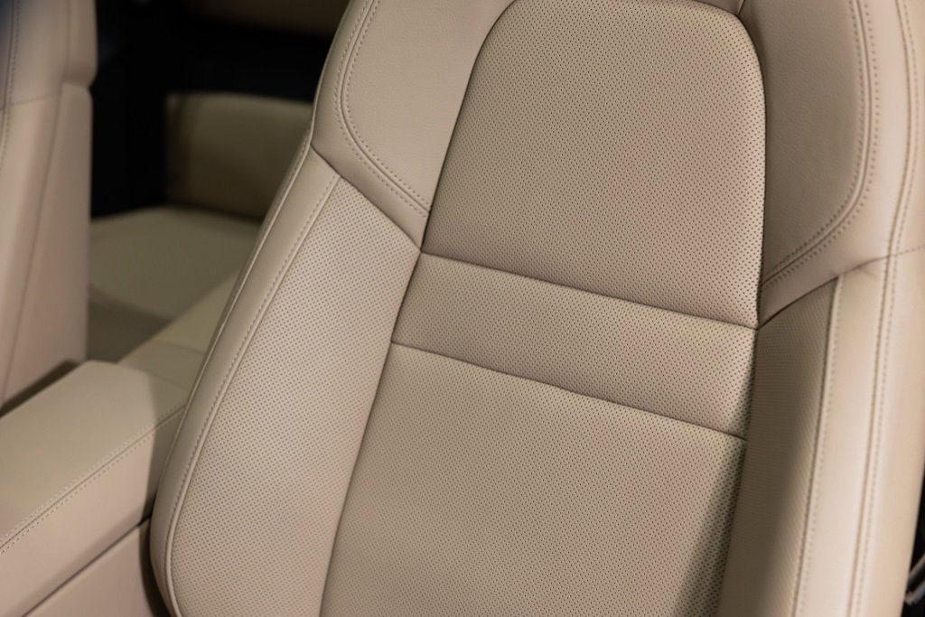 Used 2024 Porsche 911 Carrera image 34