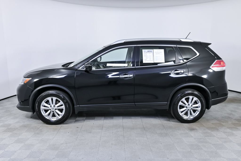 Used 2016 Nissan Rogue SV w/ SV Premium Package image 3