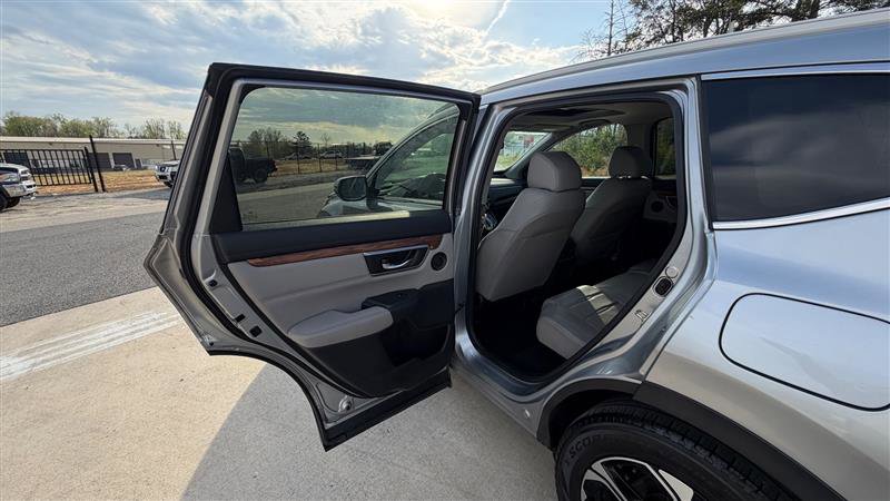 Used 2017 Honda CR-V Touring image 16