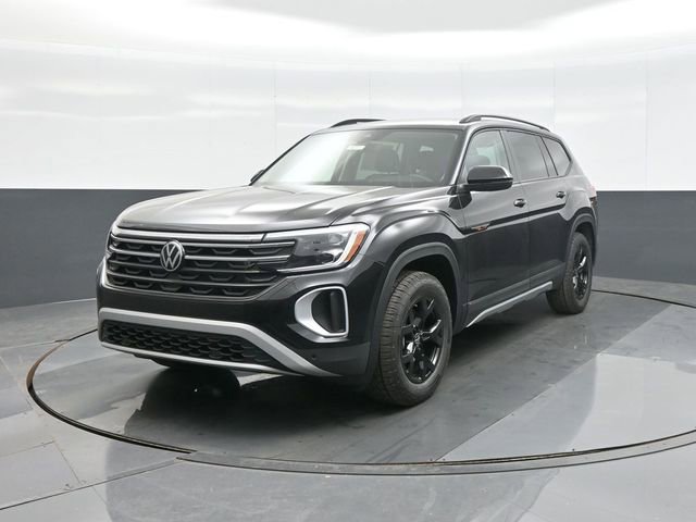 New 2026 Volkswagen Atlas Peak Edition image 2