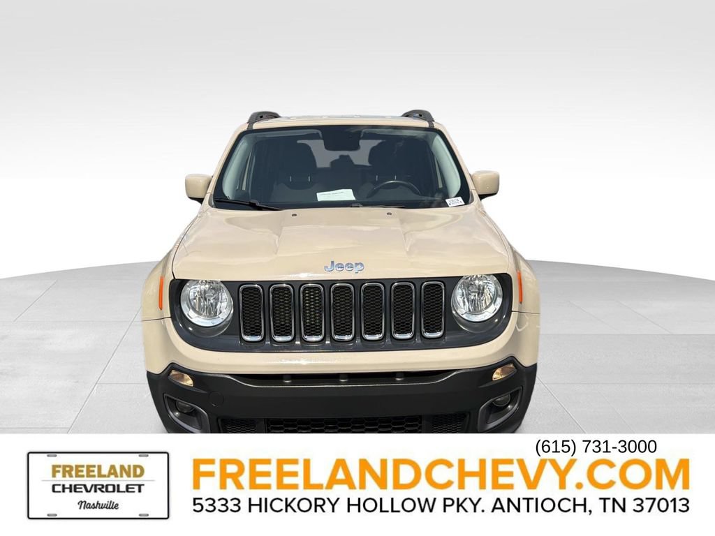 Used 2016 Jeep Renegade Latitude FWD image 9