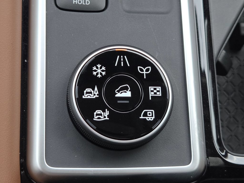 New 2026 Nissan Pathfinder Platinum AWD/4WD image 17