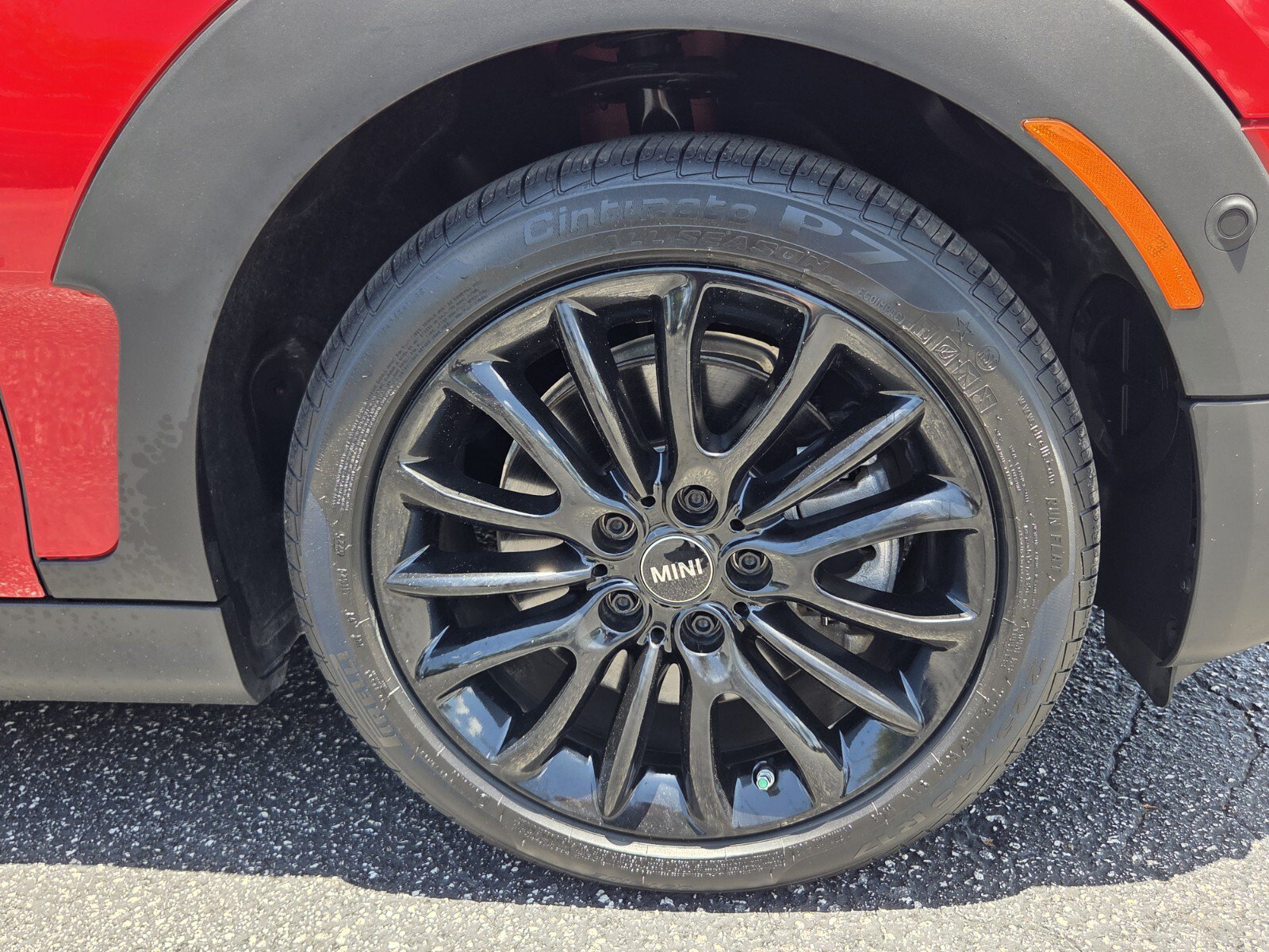 Certified 2024 MINI Cooper Clubman S FWD image 9