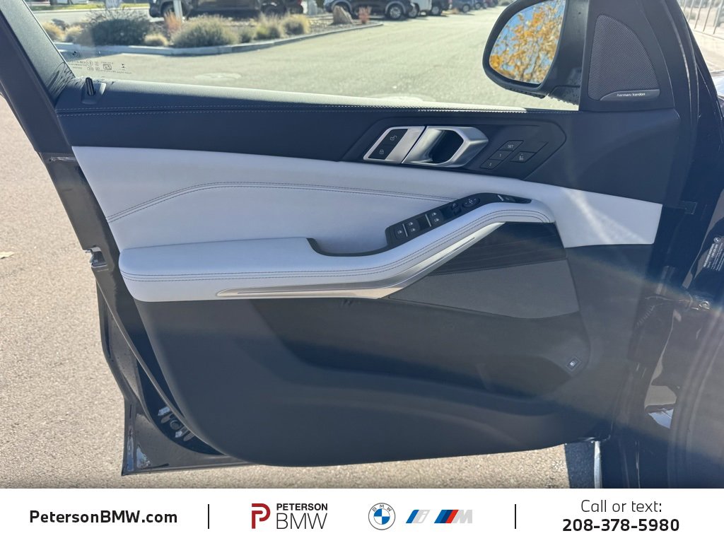 New 2026 BMW X5 xDrive50e image 15