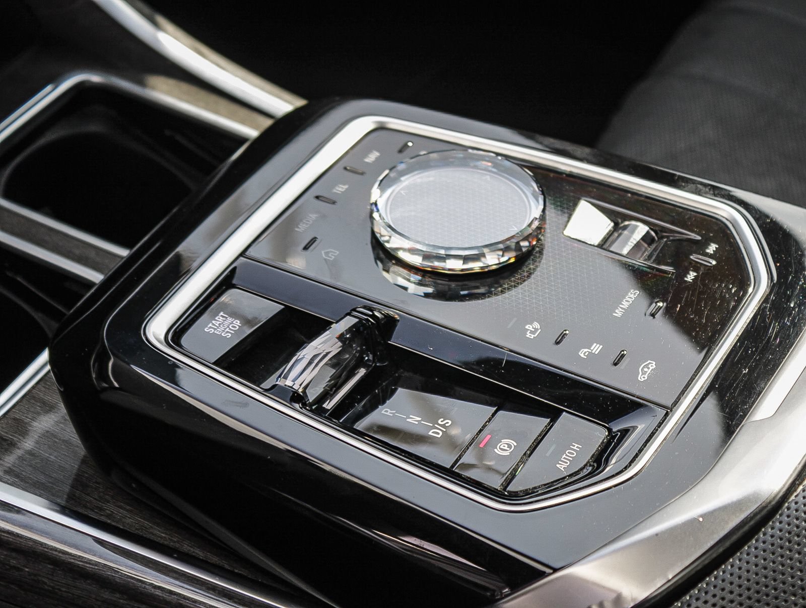 Used 2025 BMW 740i RWD image 20