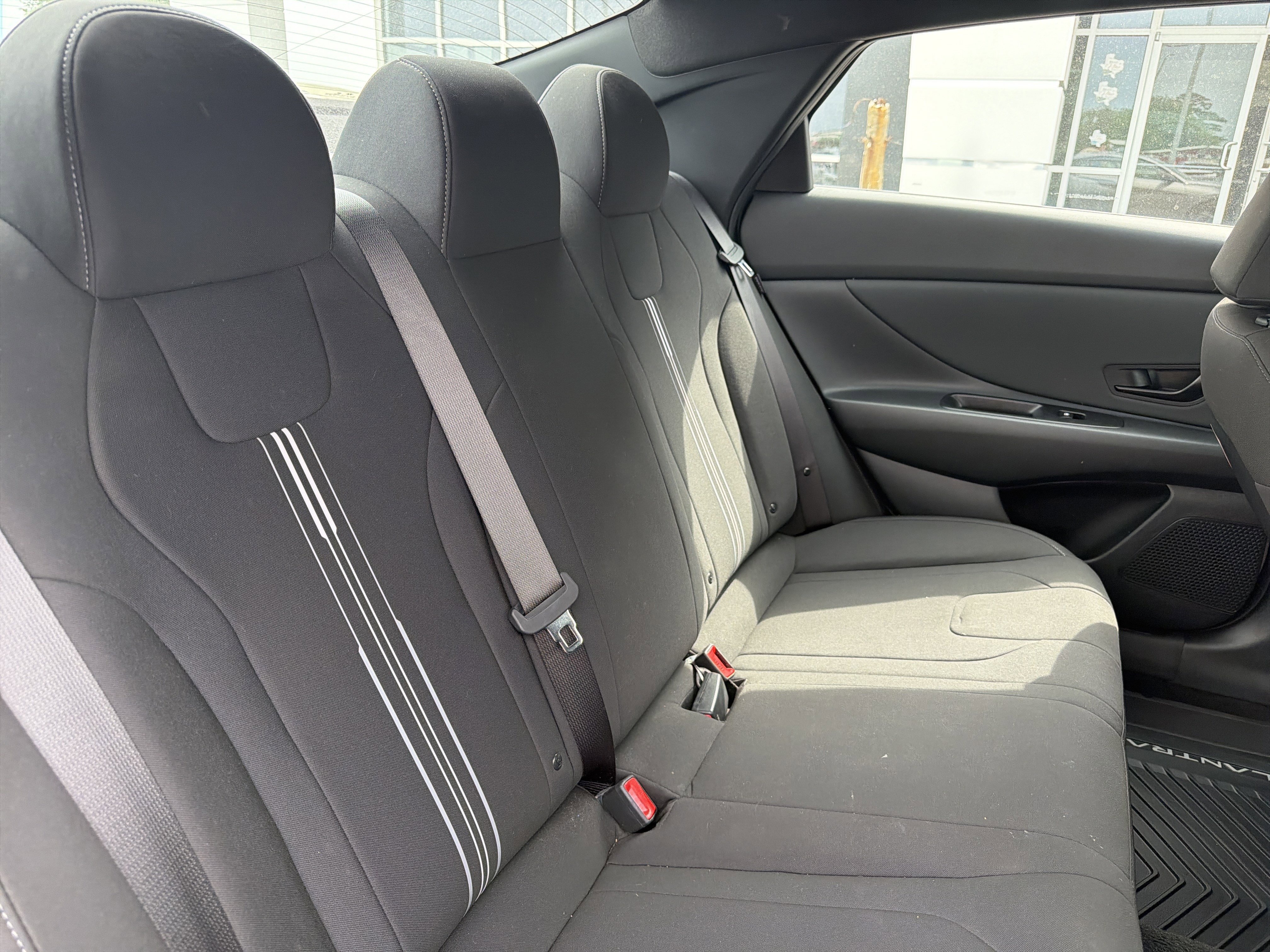 Used 2025 Hyundai Elantra Sport FWD image 8