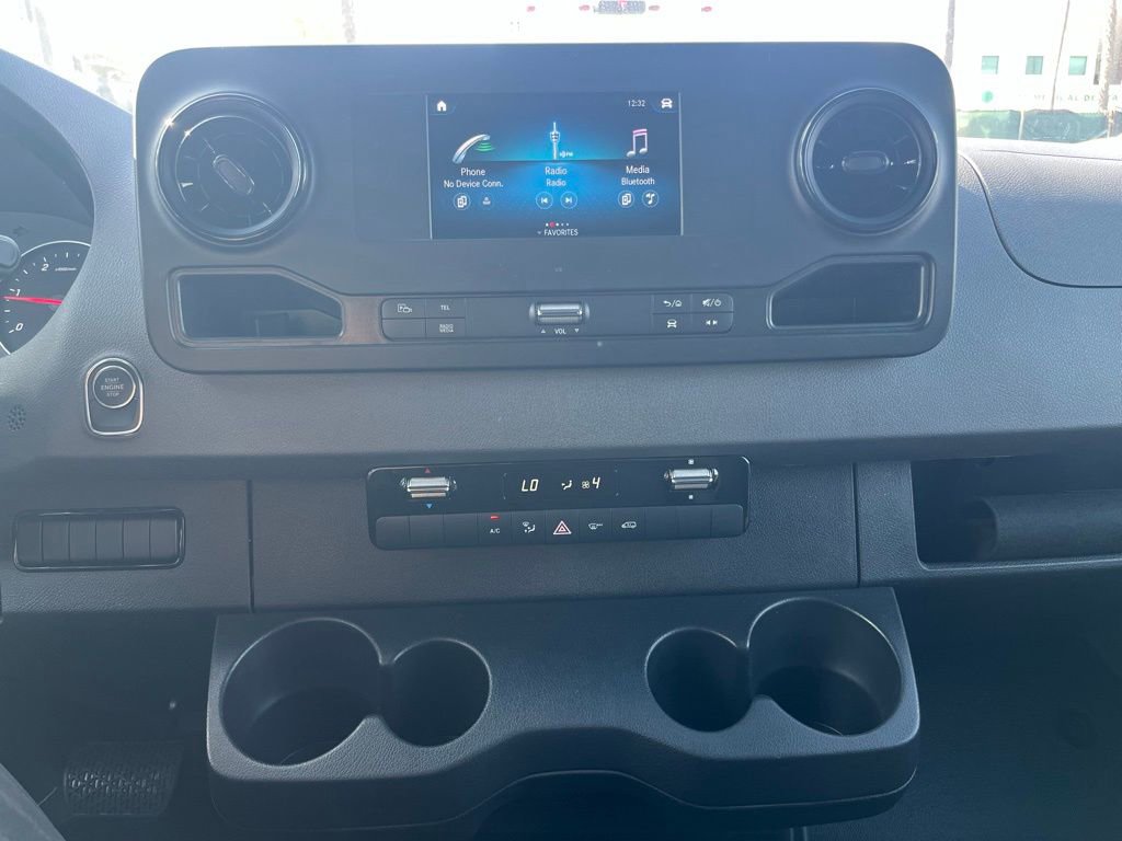 Used 2024 Mercedes-Benz Sprinter 2500 image 19