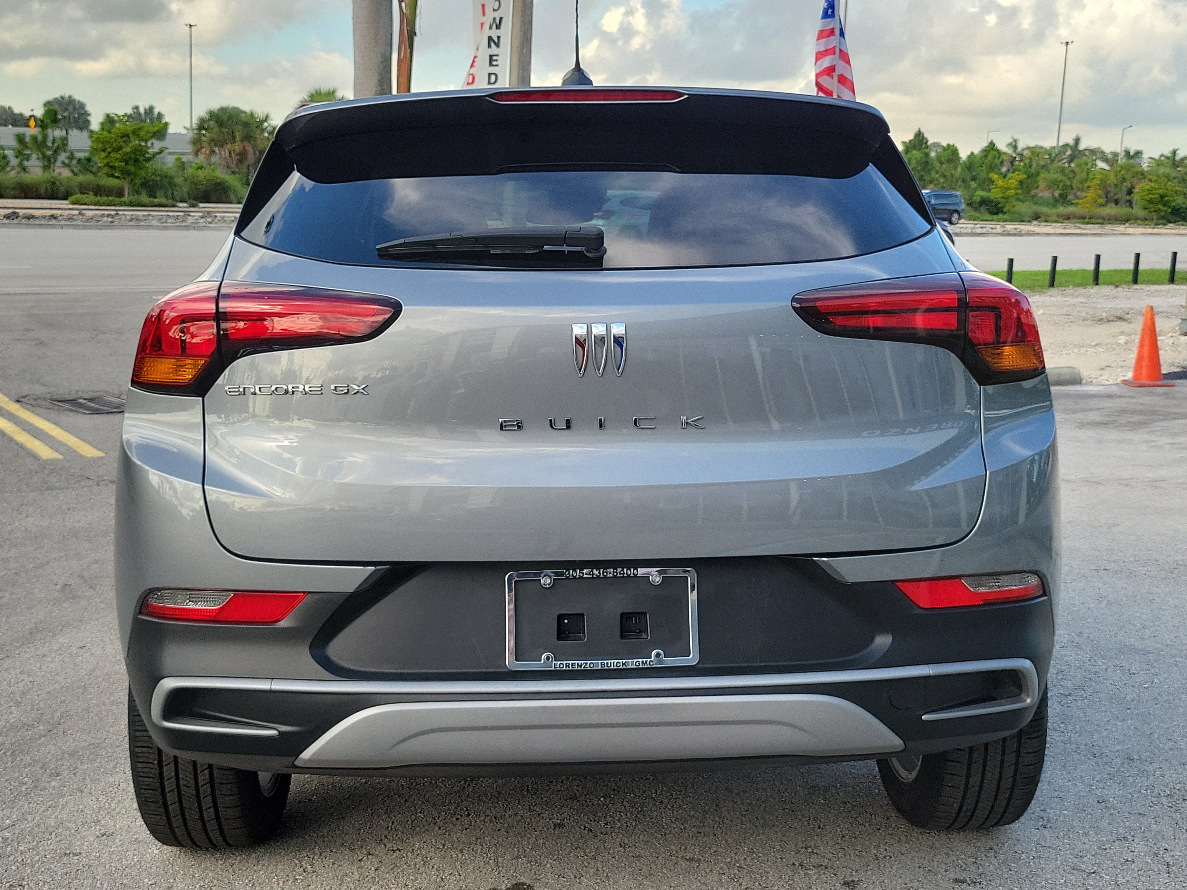 Used 2024 Buick Encore GX Preferred w/ Comfort Package FWD image 6