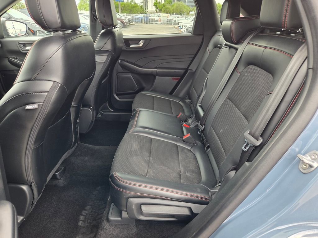 Used 2025 Ford Escape ST-Line image 7