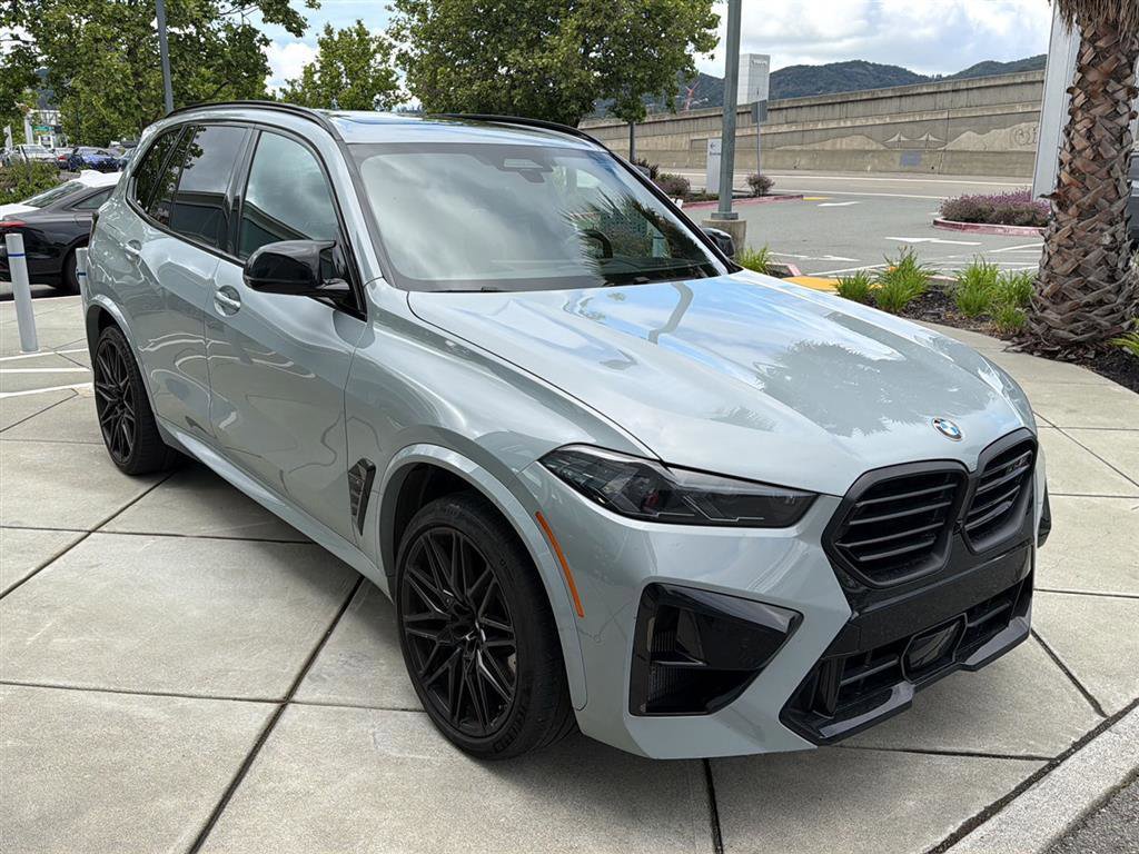 Used 2024 BMW X5 M Competition w/ Executive Package image 4