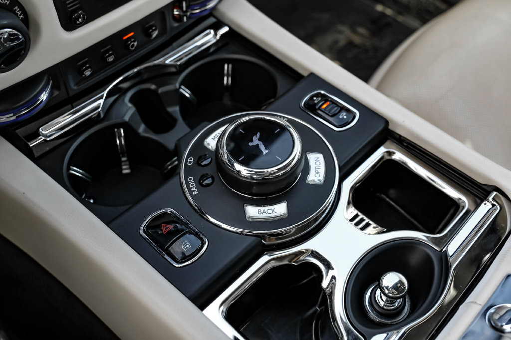Used 2014 Rolls-Royce Wraith RWD image 18