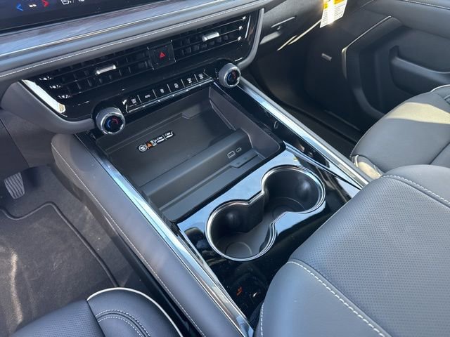 New 2026 Chevrolet Suburban Premier image 28