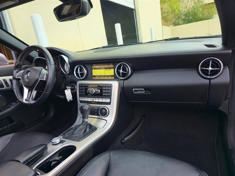 Used 2012 Mercedes-Benz SLK 350 image 24