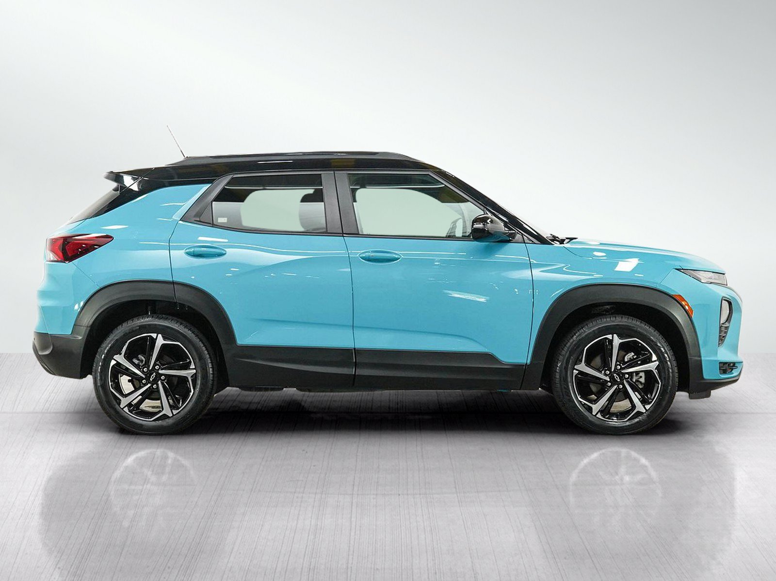 Used 2021 Chevrolet TrailBlazer RS w/ Technology Package AWD/4WD image 6