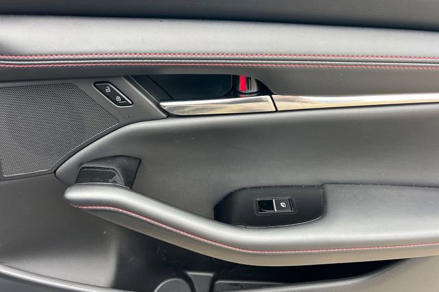 Certified 2025 MAZDA MAZDA3 Carbon image 19